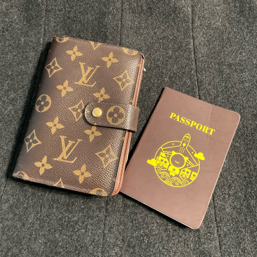 ✅AUTHENTIC BAG+WALLET LOUIS VUITTON BUNDLE - Picture 10 of 16